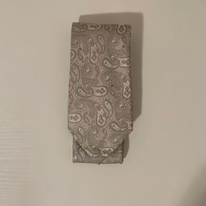 Perry Ellis Portfolio Gold Paisley Tie